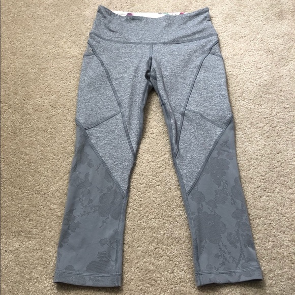 lululemon athletica Pants - Lululemon Gray Mesh Accent Crop w/ Side Pockets